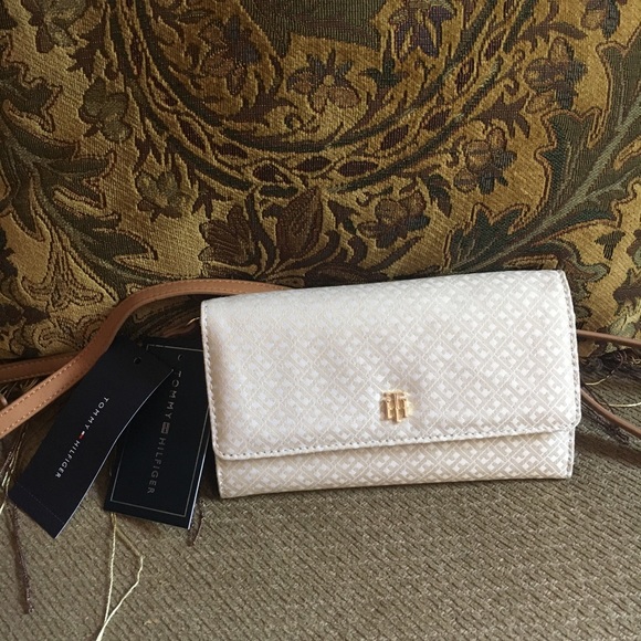 Tommy Hilfiger Handbags - NWT Small Tommy Hilfiger Crossbody